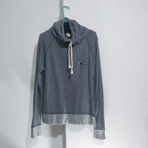 Rose Pistol vintage fit sweater striped
Size Large